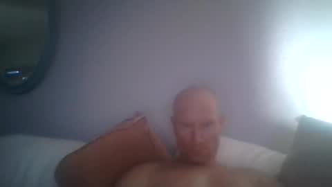 Snapshot of bdstud760 chatting on 05/17/26, 12:01 bdstud760 online show from 05/17/26, 12:01