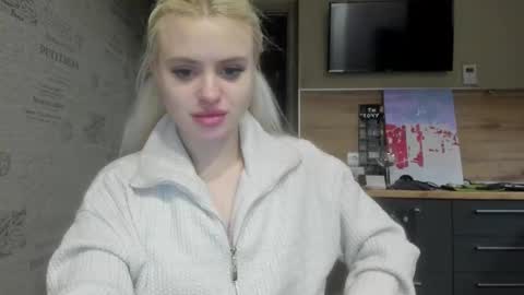 Summer BABY online show from 02/17/25, 03:20