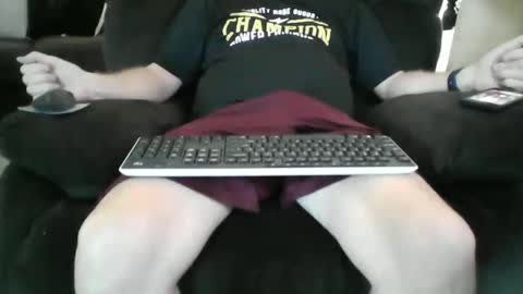 Snapshot of beachguy38 chatting on 02/28/26, 02:29 beachguy38 online show from 02/28/26, 02:29