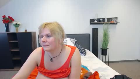 Bea online show from 04/11/26, 03:27