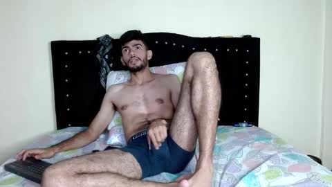 Snapshot of bear_97s chatting on 02/13/25, 03:29 Pipe online show from 02/13/25, 03:29