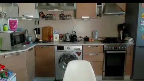 Snapshot of bear_beer130 chatting on 06/19/26, 04:55 bear_beer130 online show from 06/19/26, 04:55