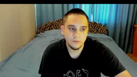 Snapshot of bear_beer130 chatting on 08/01/26, 12:37 bear_beer130 online show from 08/01/26, 12:37