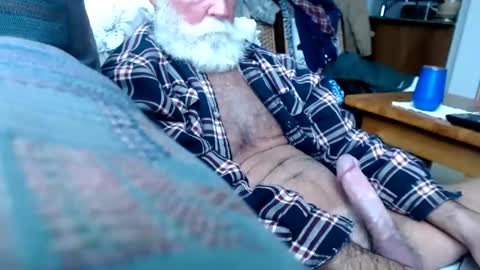 beardbushy online show from 02/16/25, 06:54