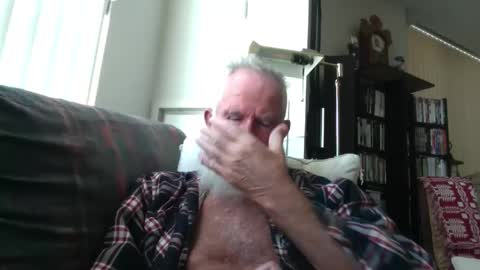 beardbushy online show from 09/28/25, 04:12