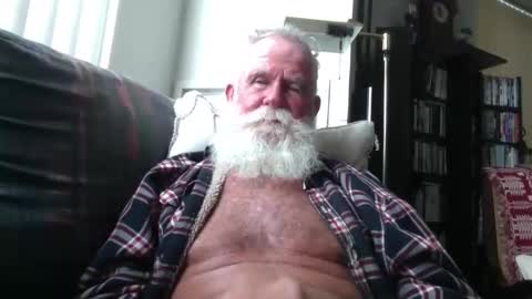 beardbushy online show from 10/12/25, 05:56