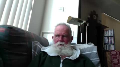 Snapshot of beardbushy chatting on 05/29/26, 04:05 beardbushy online show from 05/29/26, 04:05