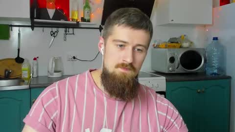 Snapshot of bearded_legend chatting on 01/10/25, 07:54 Zeus online show from 01/10/25, 07:54