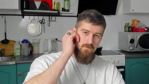 Snapshot of bearded_legend chatting on 03/03/25, 09:48 Zeus online show from 03/03/25, 09:48