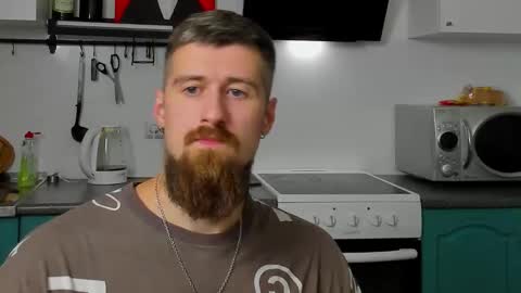 Snapshot of bearded_legend chatting on 09/12/25, 11:37 Zeus online show from 09/12/25, 11:37