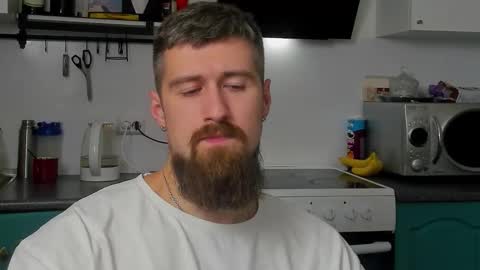 Snapshot of bearded_legend chatting on 10/02/25, 10:17 Zeus online show from 10/02/25, 10:17