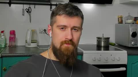 Zeus online show from 12/17/25, 09:32