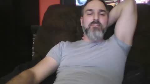 Snapshot of beardedambition chatting on 12/29/24, 06:45 beardedambition online show from 12/29/24, 06:45