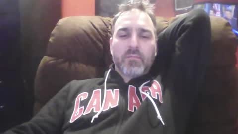 Snapshot of beardedambition chatting on 02/13/25, 10:11 beardedambition online show from 02/13/25, 10:11