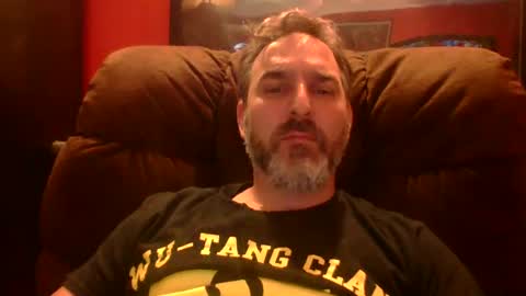 Snapshot of beardedambition chatting on 09/20/25, 03:07 beardedambition online show from 09/20/25, 03:07