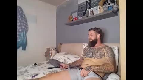 beardedtattedguy online show from 09/17/25, 08:27