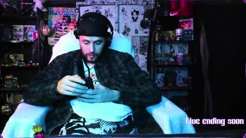 Snapshot of beastbxy chatting on 12/18/24, 07:58 beast bxy online show from 12/18/24, 07:58