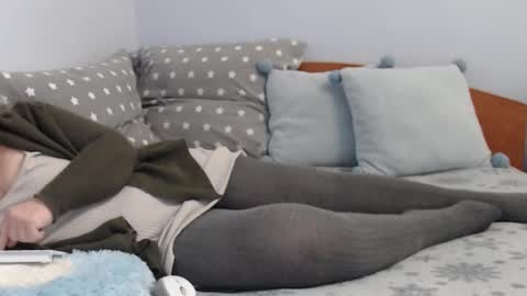 beatrice26 online show from 12/13/24, 02:49