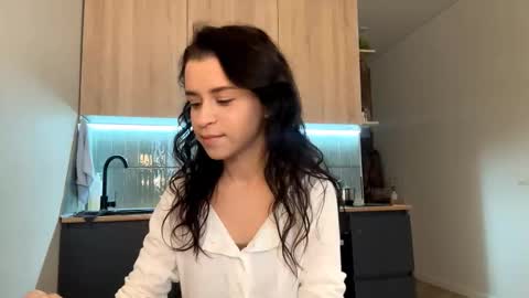 Katie online show from 10/18/25, 08:15