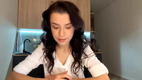 Katie online show from 10/21/25, 07:20