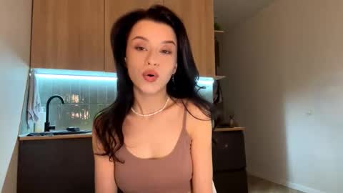 Katie online show from 11/01/25, 02:19