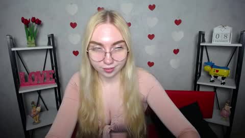 BeatriceFlyy online show from 12/08/24, 12:19