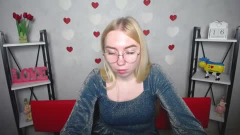 BeatriceFlyy online show from 12/16/24, 04:38