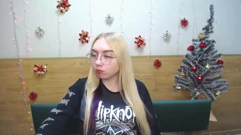 BeatriceFlyy online show from 01/19/25, 01:12