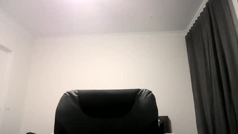 Snapshot of beatsboy87 chatting on 01/06/25, 03:40 beatsboy87 online show from 01/06/25, 03:40