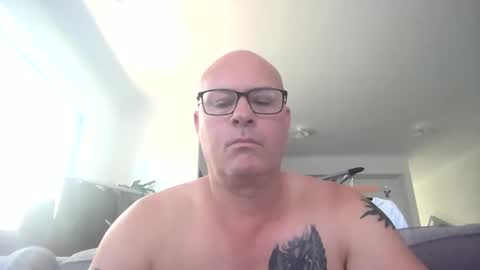 Snapshot of beatsboy87 chatting on 02/01/25, 03:52 beatsboy87 online show from 02/01/25, 03:52