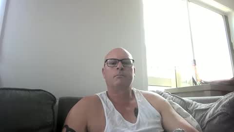 Snapshot of beatsboy87 chatting on 02/02/25, 03:43 beatsboy87 online show from 02/02/25, 03:43