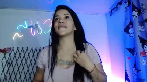 Snapshot of beautibellah chatting on 04/07/26, 12:05 beautibellah online show from 04/07/26, 12:05