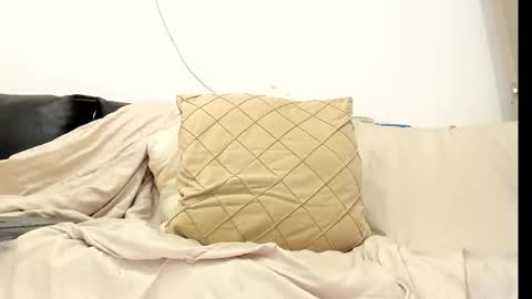 Katalina online show from 12/04/25, 08:12