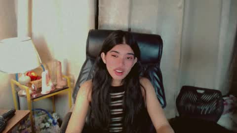 Snapshot of beautifultrixie chatting on 06/22/26, 08:17 TRIXIE online show from 06/22/26, 08:17