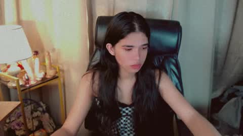 Snapshot of beautifultrixie chatting on 07/11/26, 06:54 TRIXIE online show from 07/11/26, 06:54