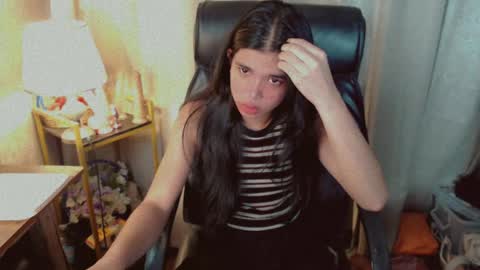Snapshot of beautifultrixie chatting on 07/16/26, 07:53 TRIXIE online show from 07/16/26, 07:53