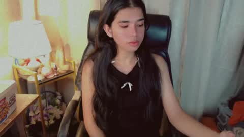 Snapshot of beautifultrixie chatting on 07/17/26, 10:47 TRIXIE online show from 07/17/26, 10:47
