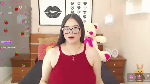 Snapshot of beautty_pink chatting on 01/07/25, 04:59 beautty_pink online show from 01/07/25, 04:59