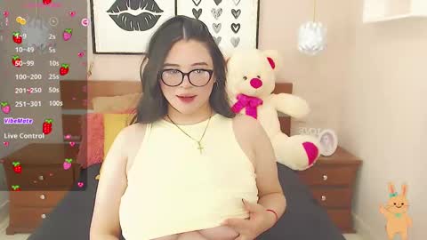 Snapshot of beautty_pink chatting on 01/15/25, 05:15 beautty_pink online show from 01/15/25, 05:15