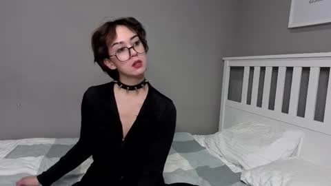 Emma online show from 10/03/25, 04:15