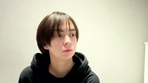 Emma online show from 10/05/25, 03:10