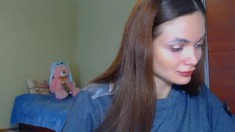 Snapshot of beauty_fruity chatting on 03/11/25, 09:24 Maria online show from 03/11/25, 09:24