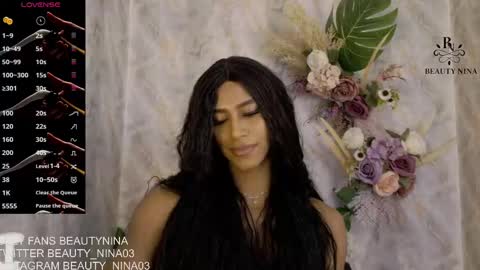 Snapshot of beauty_nina chatting on 09/25/25, 01:37 beauty_nina online show from 09/25/25, 01:37