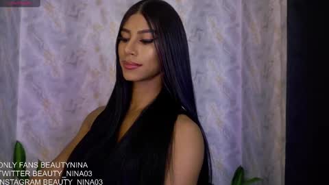 Snapshot of beauty_nina chatting on 10/08/25, 12:58 beauty_nina online show from 10/08/25, 12:58