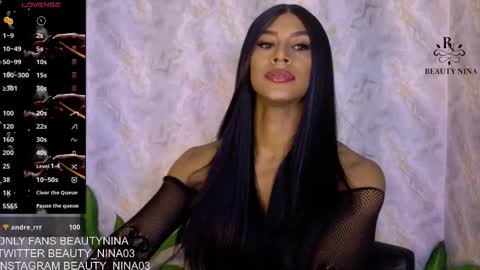 Snapshot of beauty_nina chatting on 10/18/25, 11:11 beauty_nina online show from 10/18/25, 11:11