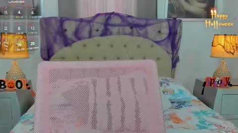 Ariana Reyes online show from 10/17/25, 02:52