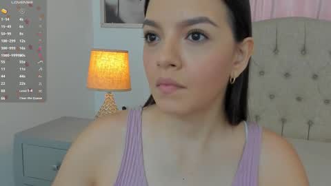 Ariana Reyes online show from 11/11/25, 12:16