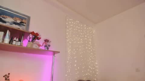 Eliise online show from 04/18/26, 02:21