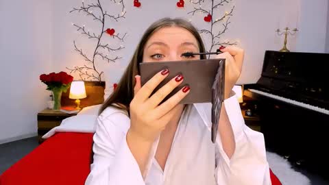 Gloria online show from 10/17/25, 01:14