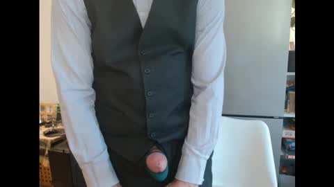 Snapshot of beautysbrit chatting on 02/27/25, 02:32 BeautysBrit online show from 02/27/25, 02:32